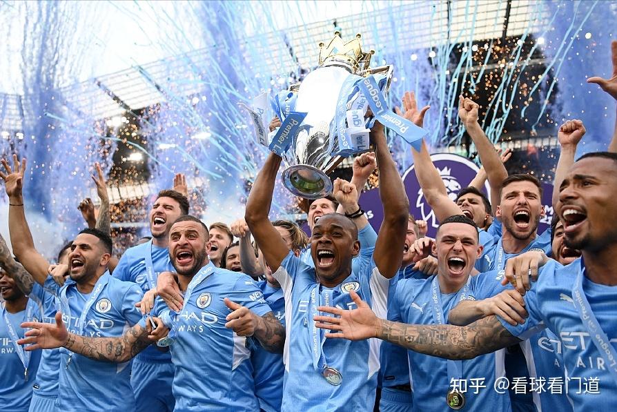 九游娱乐-申花主帅斯卢茨基为什么坐不停