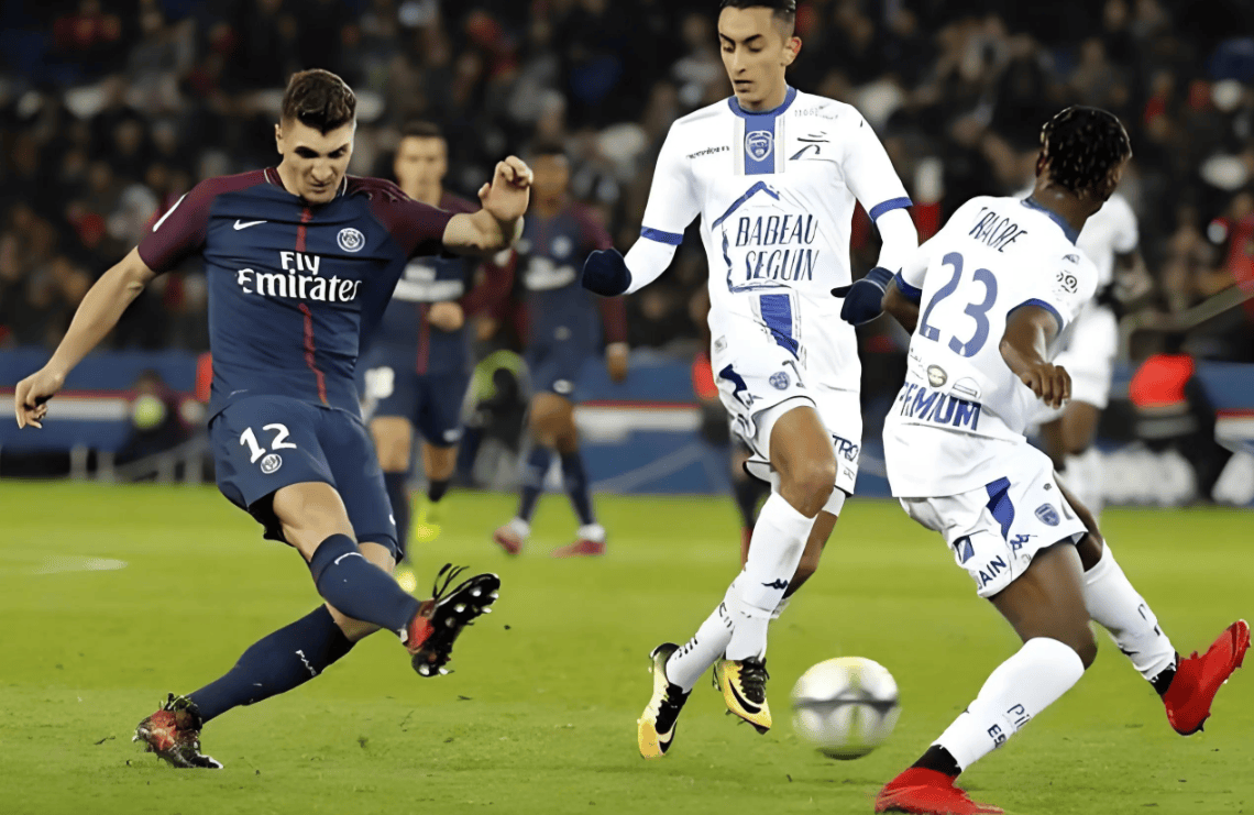 曼联5比4逆转绝杀里昂比赛视频